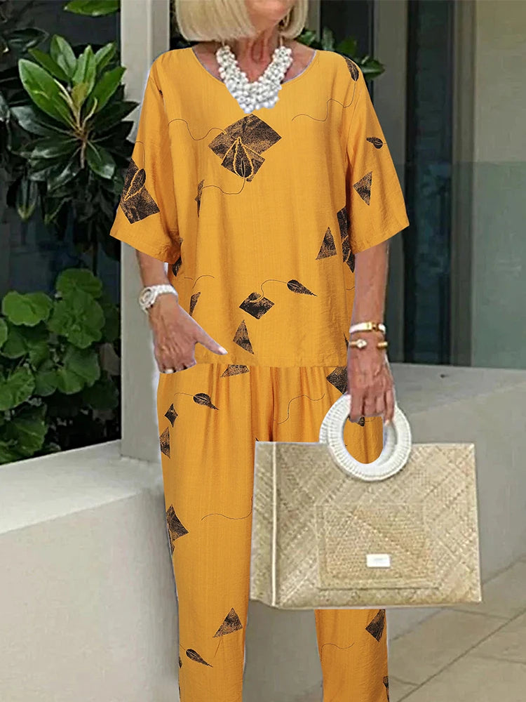 Plus Size Casual Outfits Two Piece Set Women's Plus Stripe Print Short Sleeve Round Neck Tee Pants Outfits 2 Piece Set